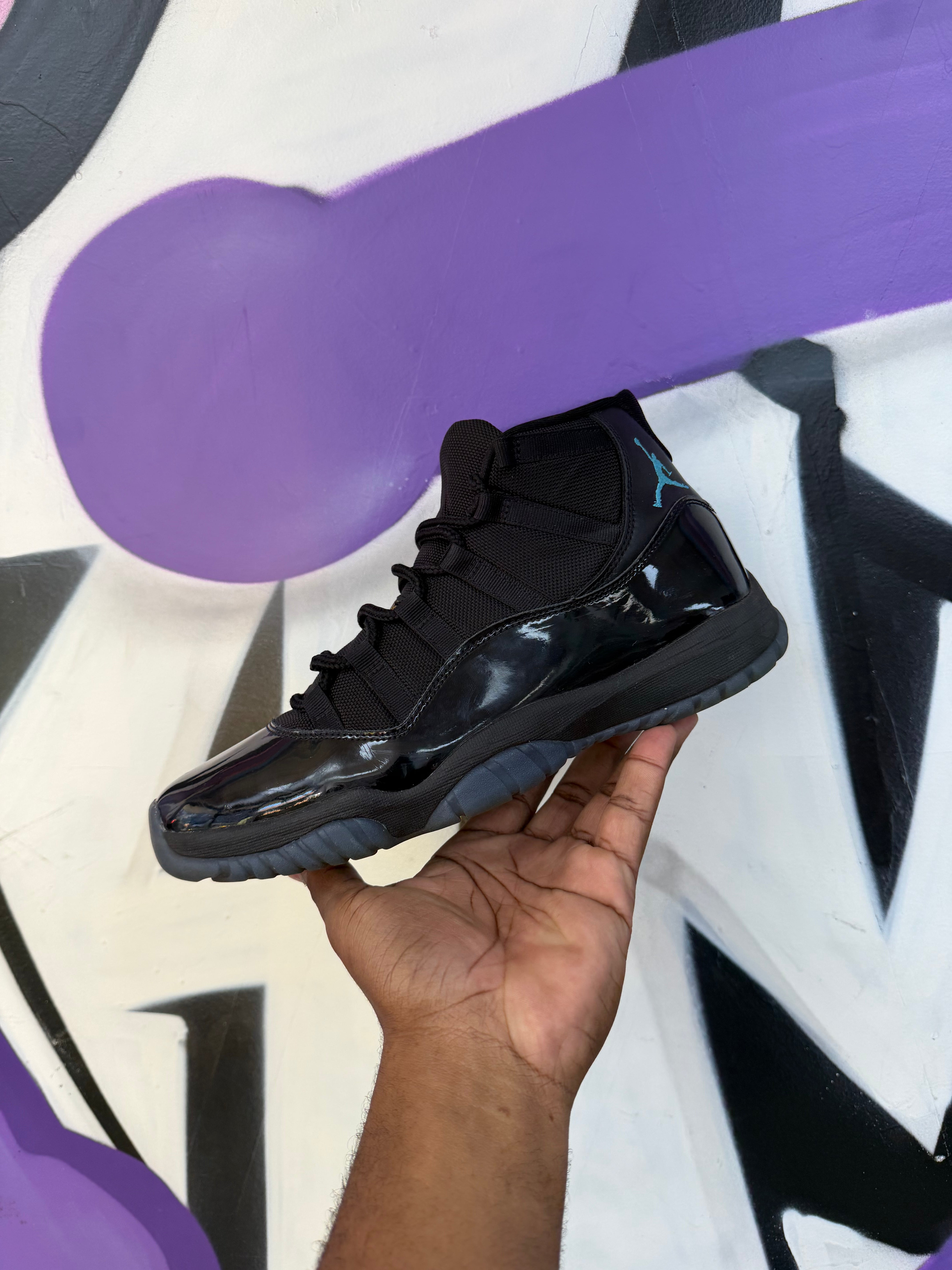 Jordan 11 Gamma Sneakers