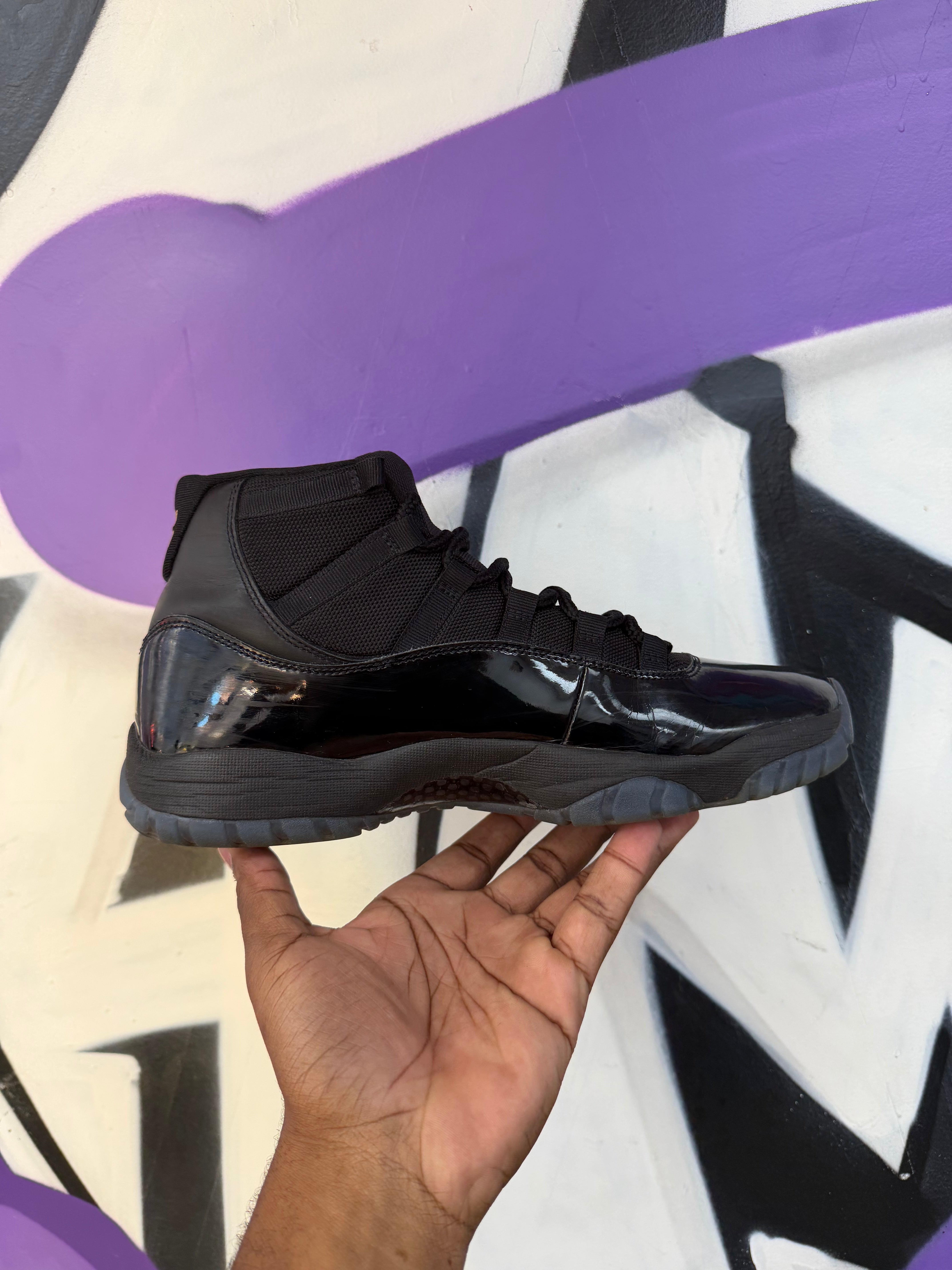 Jordan 11 Gamma Sneakers