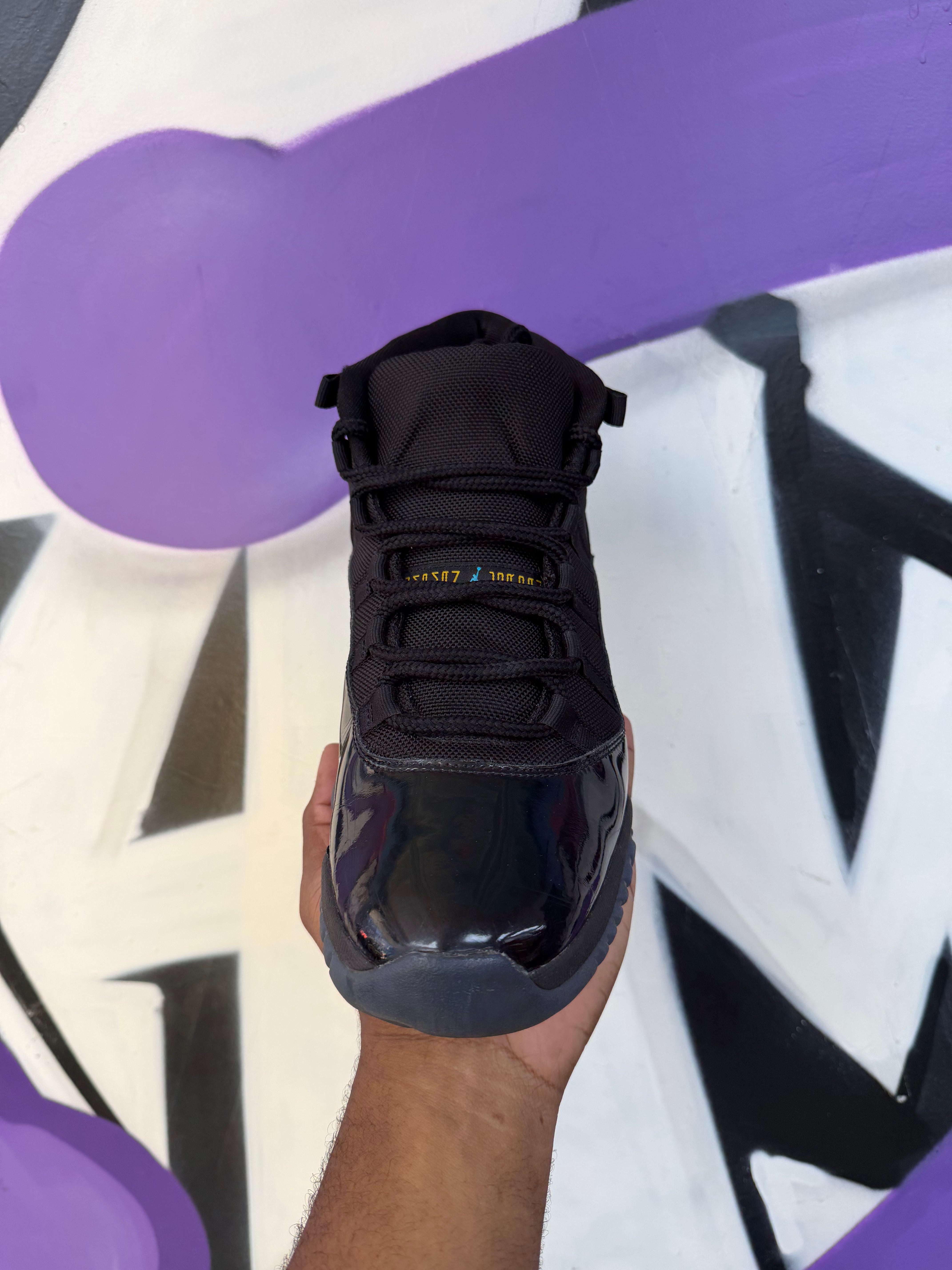 Jordan 11 Gamma Sneakers