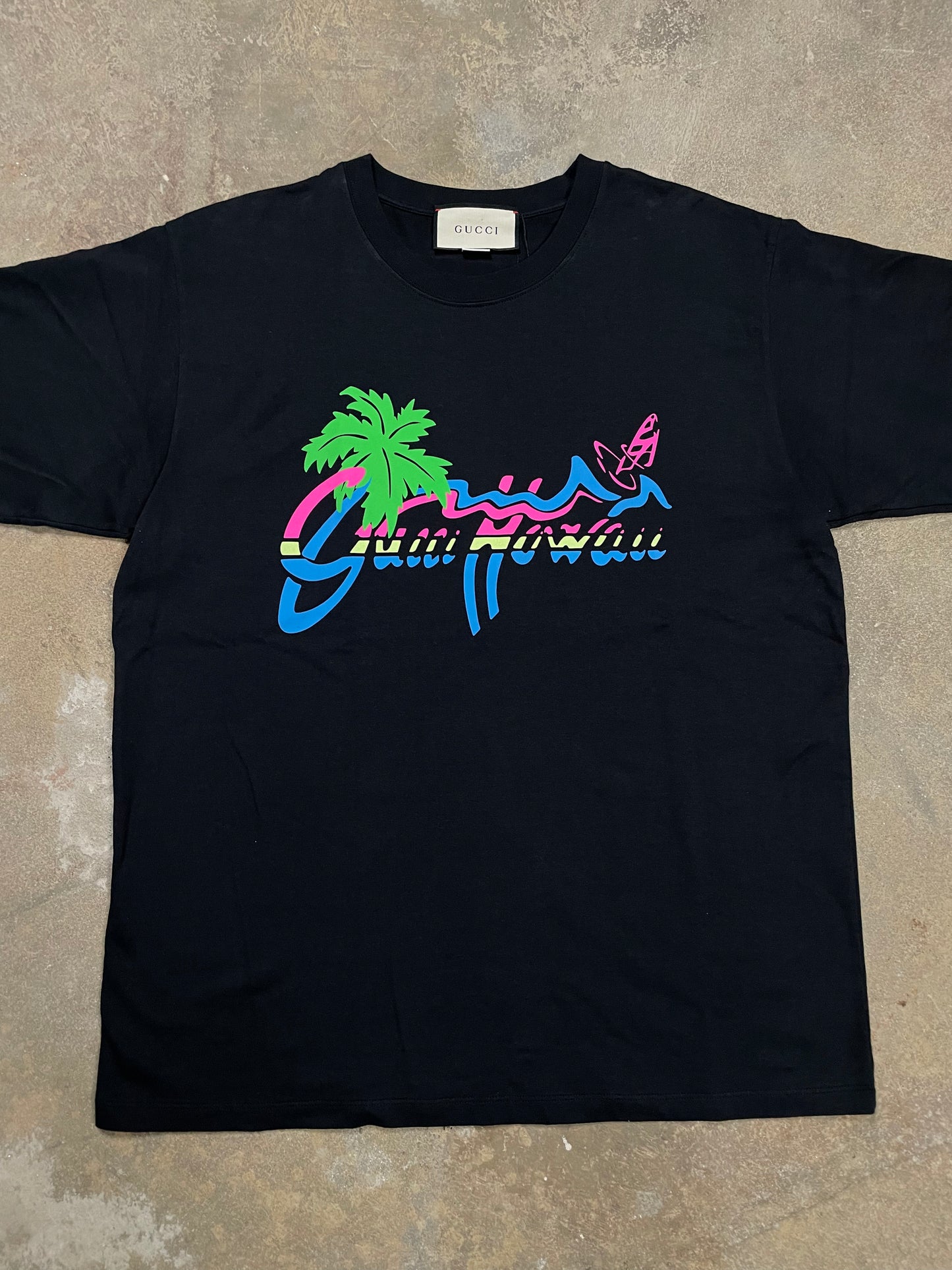 Gucci Tee Black Hawaii Used Medium (Fits XL)