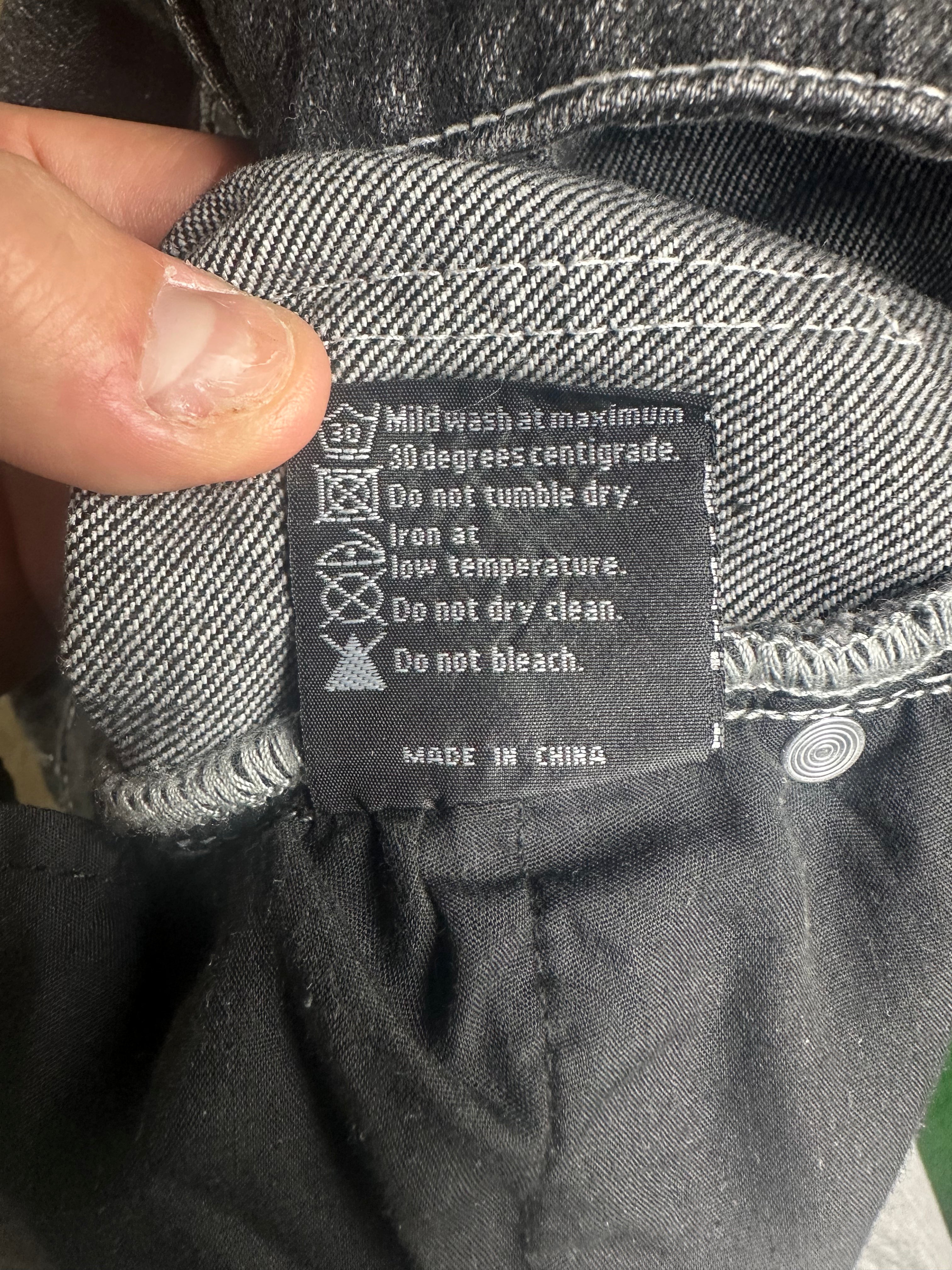 WDW Darning Side Embroidery Shorts Coal
