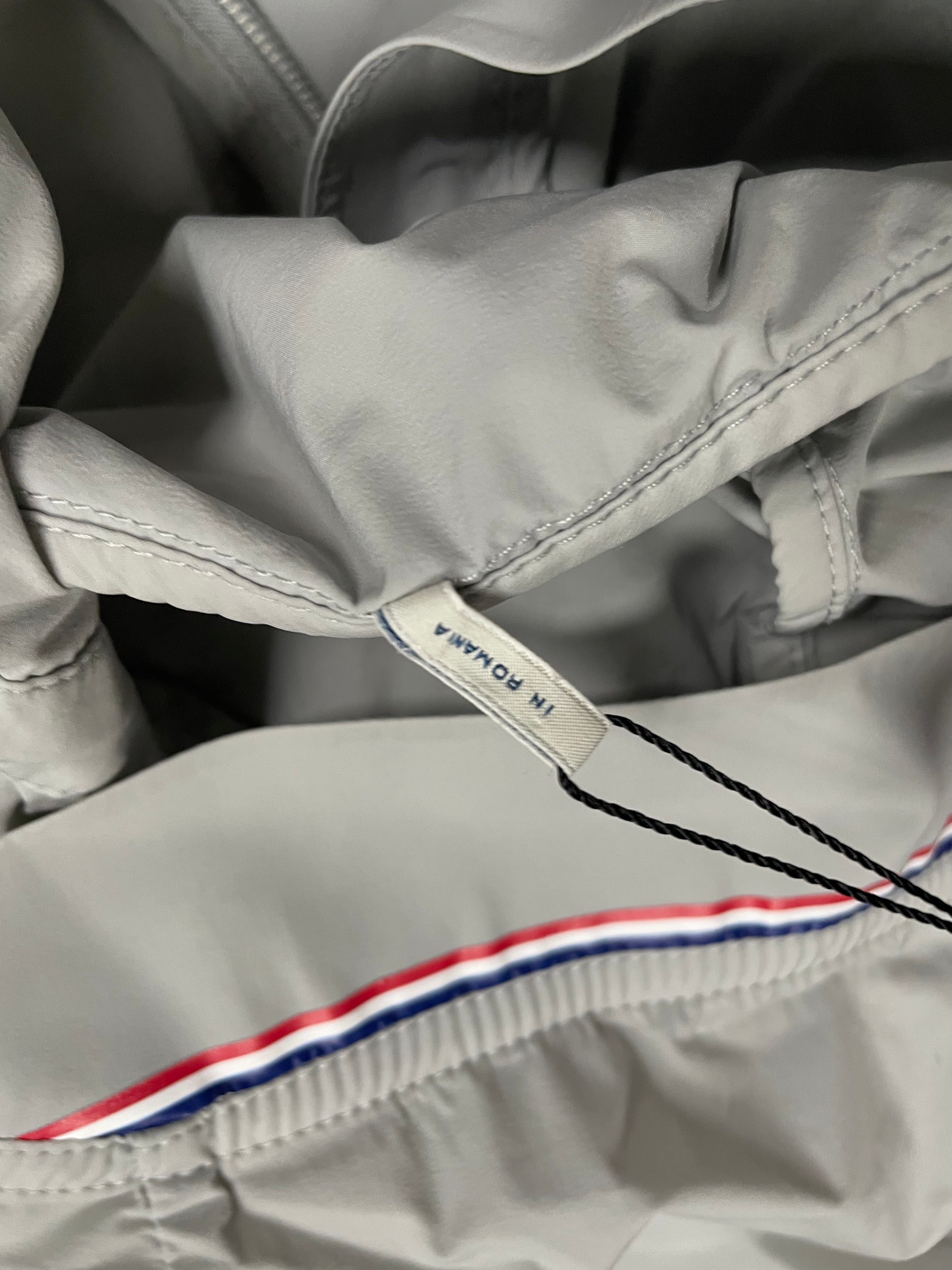 Moncler Wind Breaker Grey Used 3 (Medium)