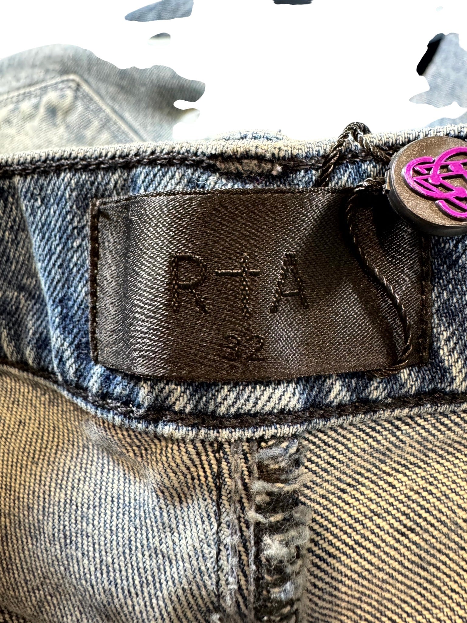 RTA Embroidered Logo Plain Light Wash Jeans