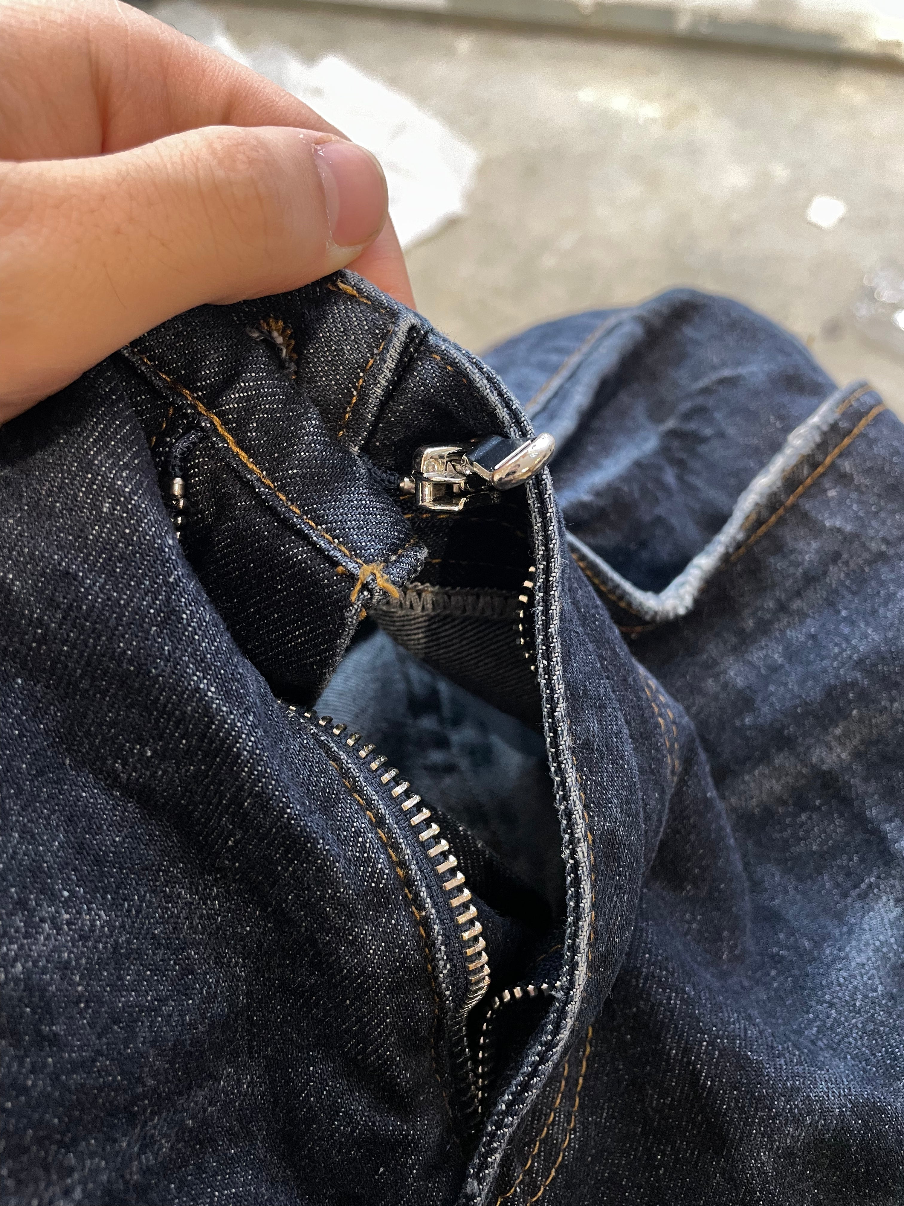 WDW Dark Wash Side Logo Embroidered Jeans