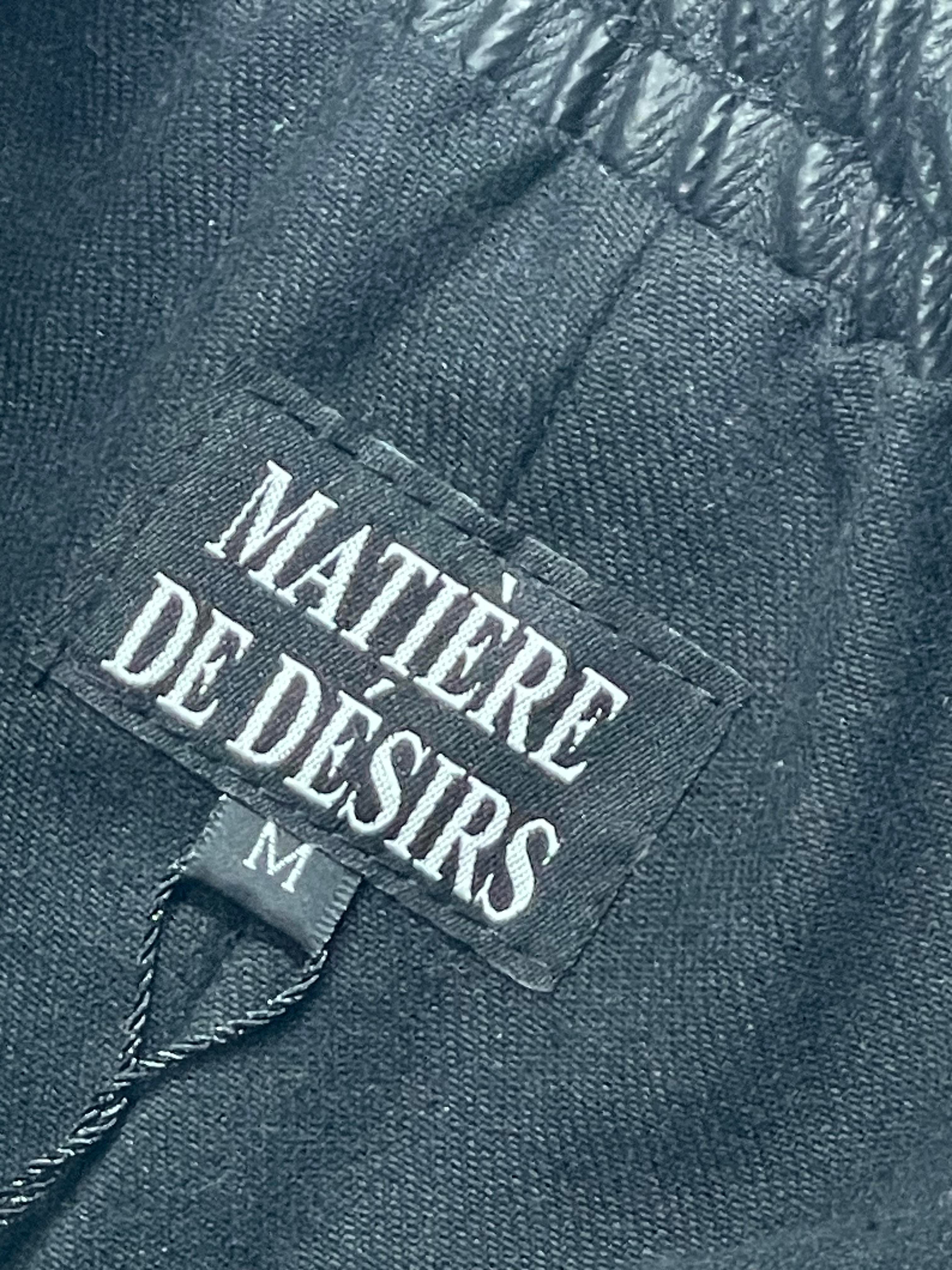 Matiere De Desires 'Wax Double' Knee Shorts