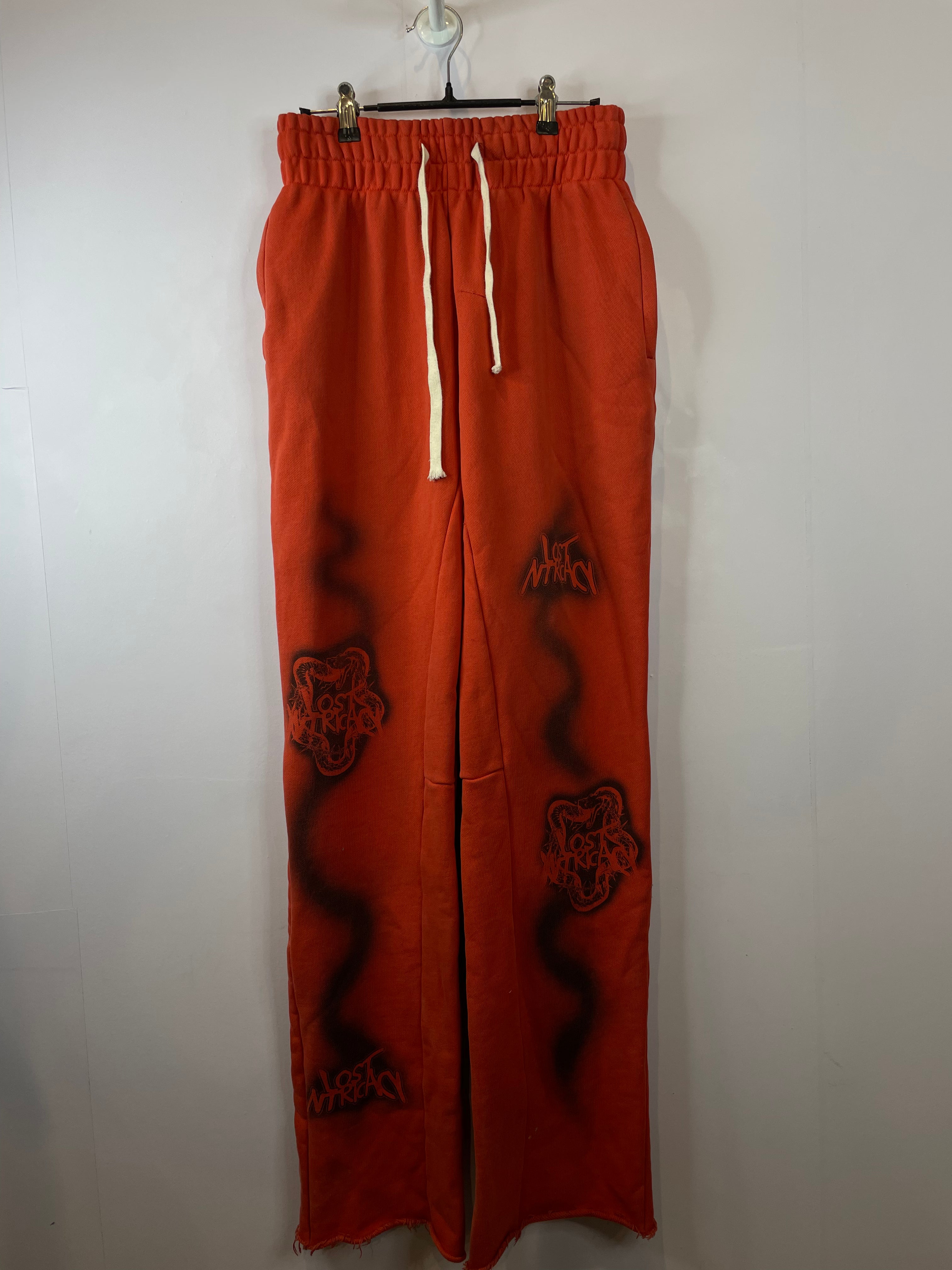 LOST INTRICACY Solar Red Sweatpants