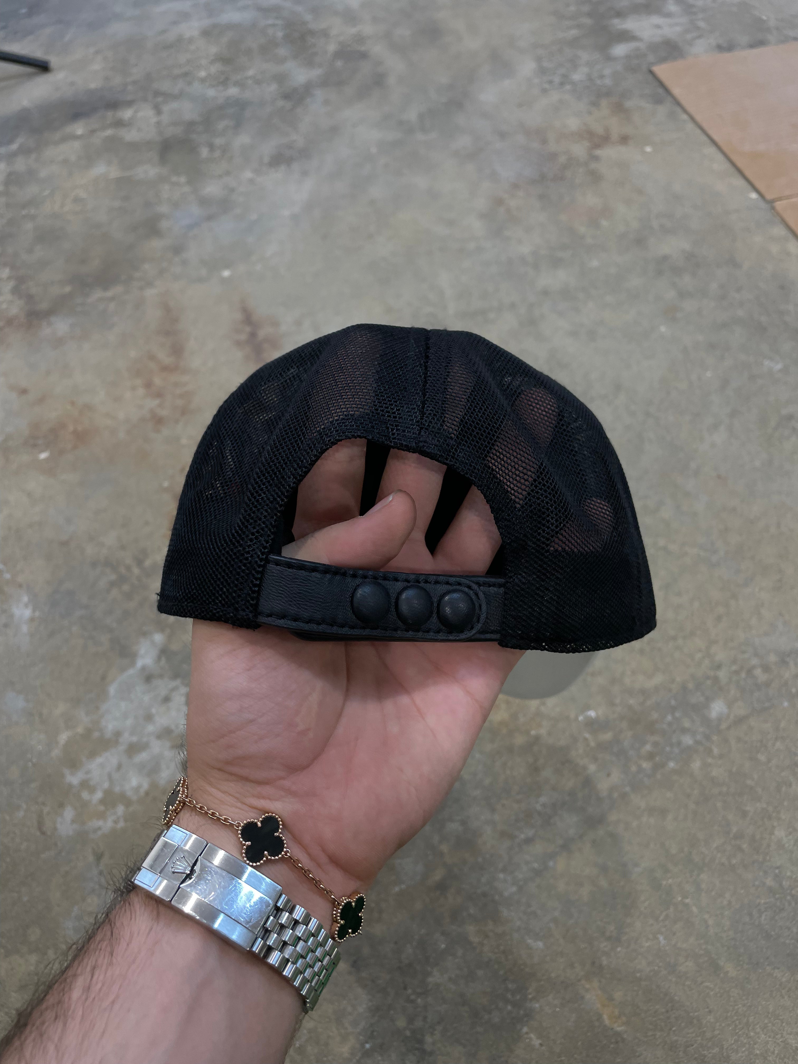 Sinclair Snapback White Red Used OS N/A