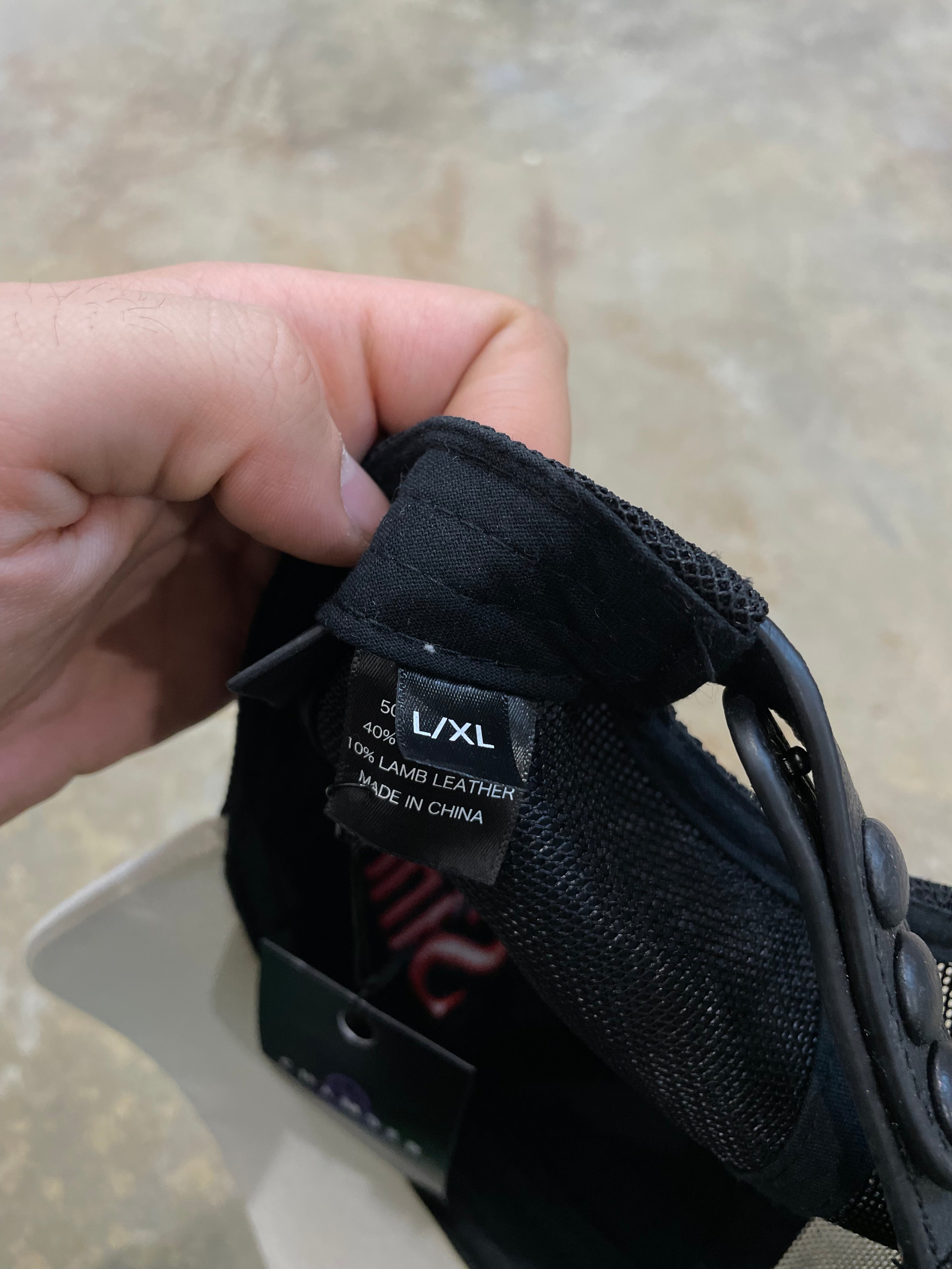 Sinclair Snapback White Red Used OS N/A