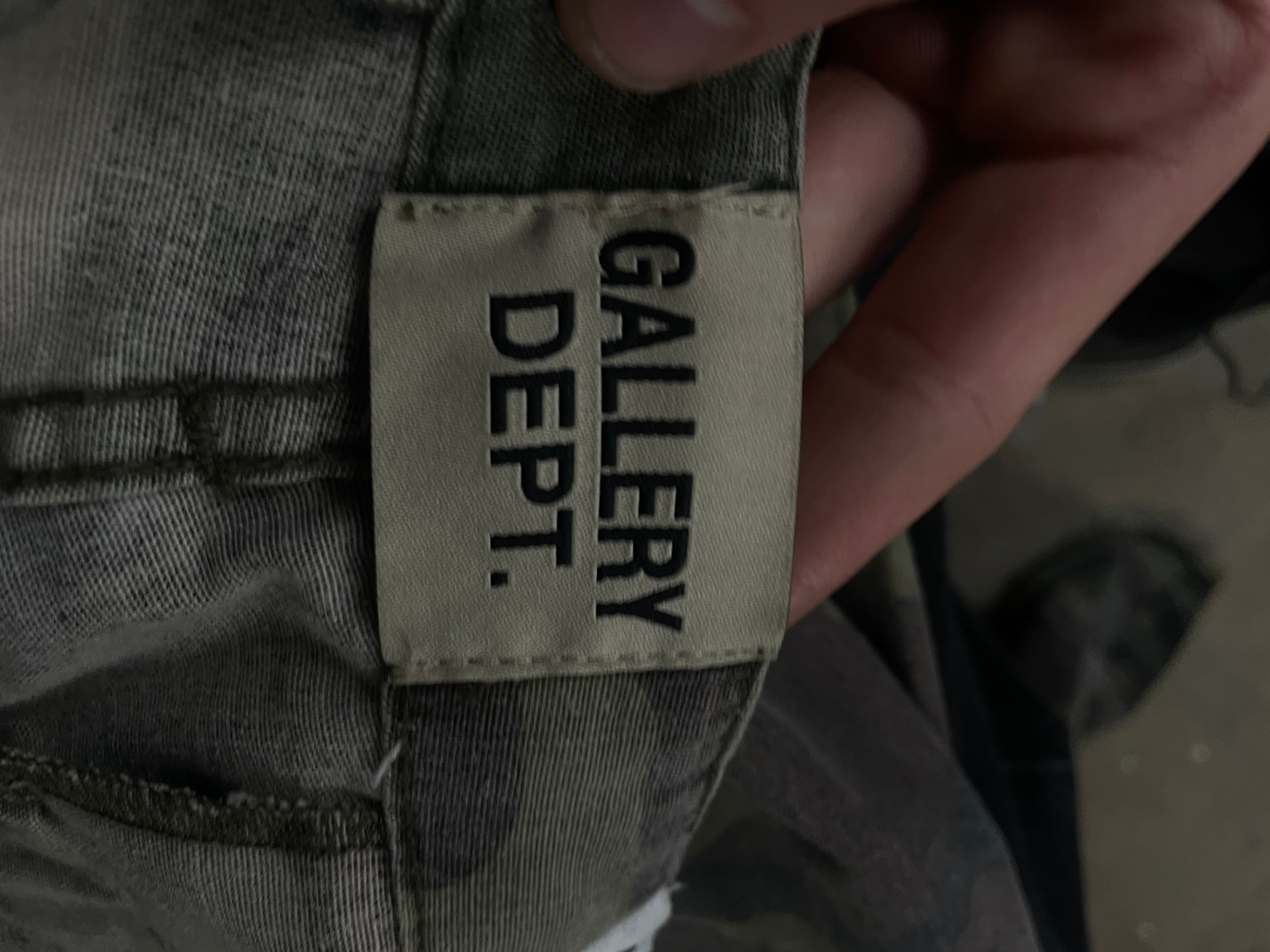 Gallery Dept Flare Cargos Camo Paint Splatter Used 36