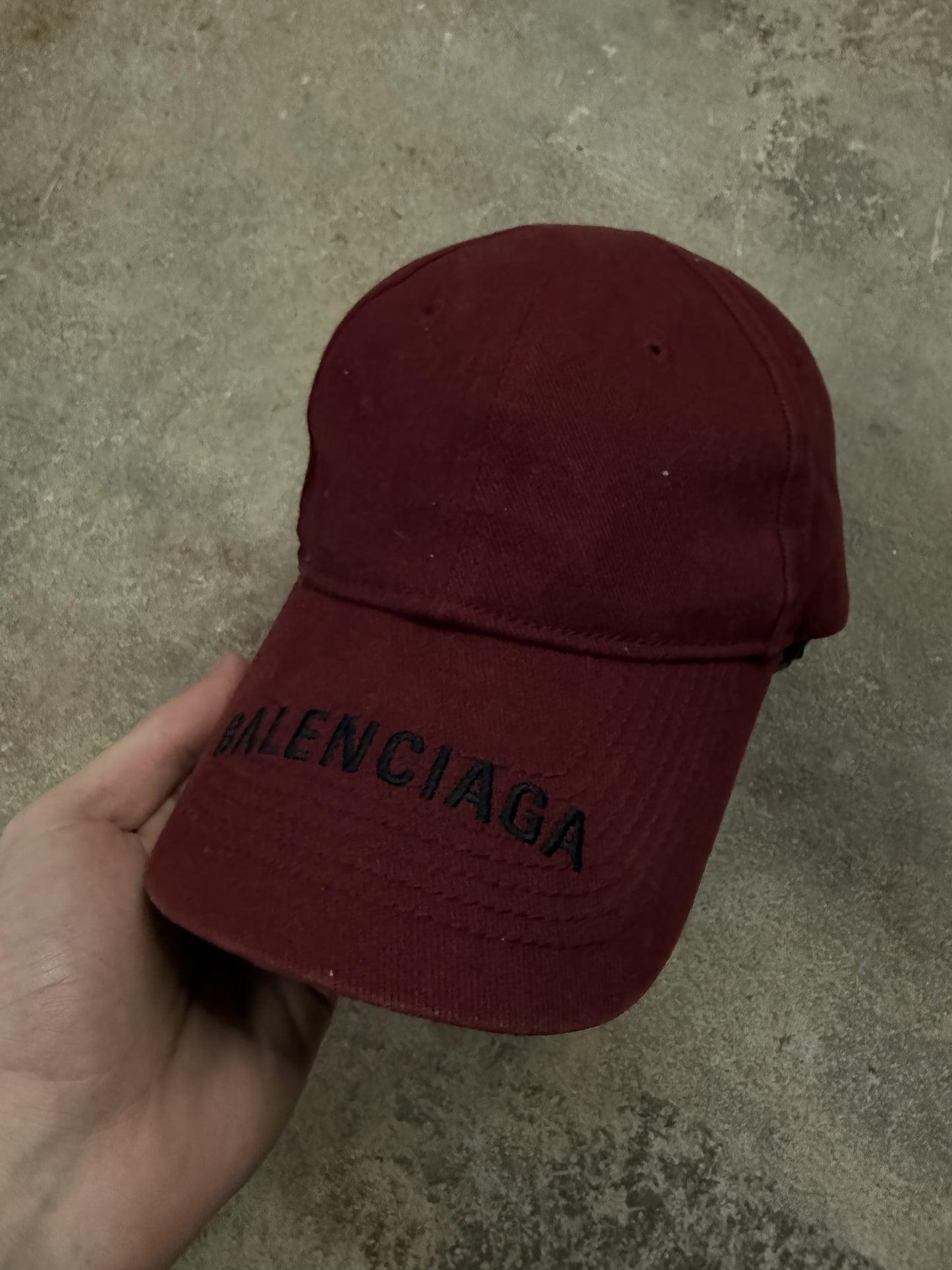 Balenciaga Dad Hat Maroon Black Used OS