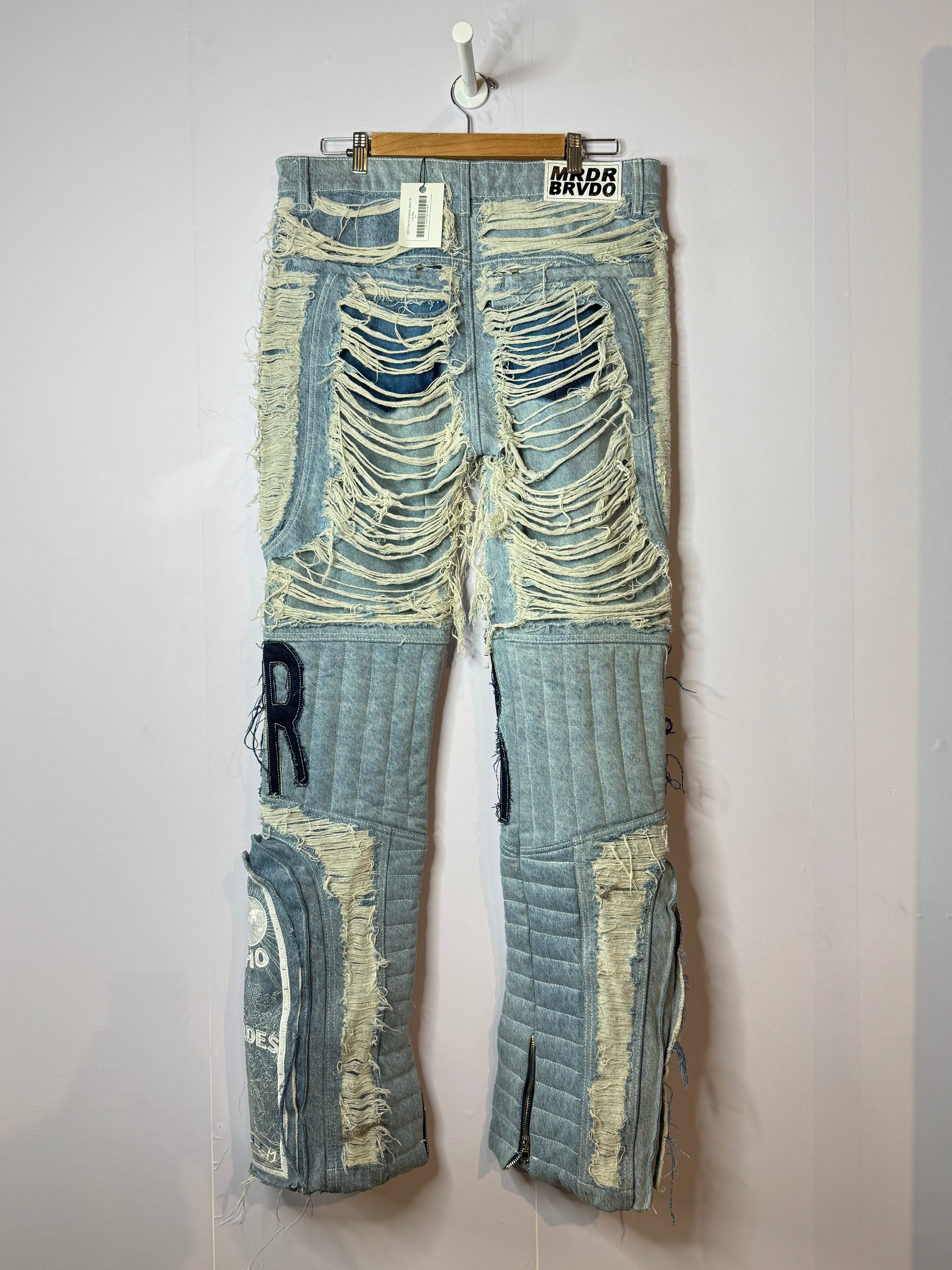 WDW Distressed Ripped Black Knee Blue Jeans