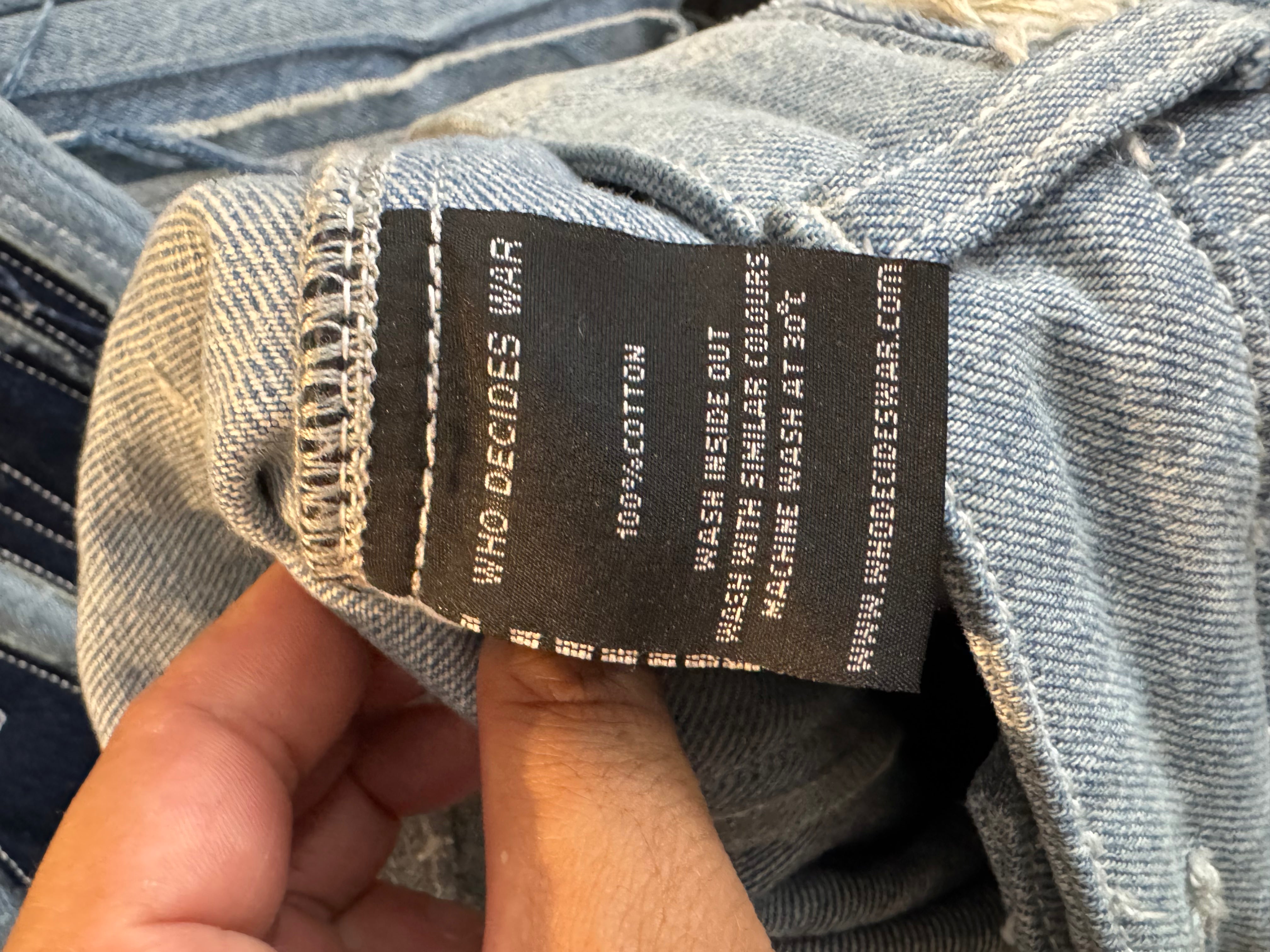 WDW Distressed Ripped Black Knee Blue Jeans