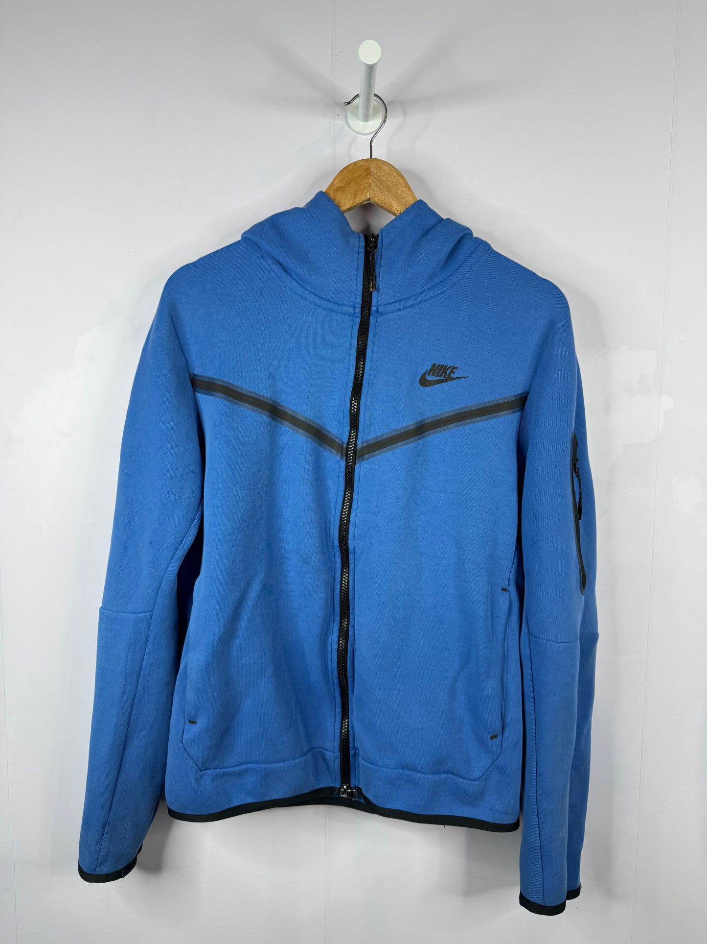 Nike Tech Sweatsuit Powder Blue Used Medium
