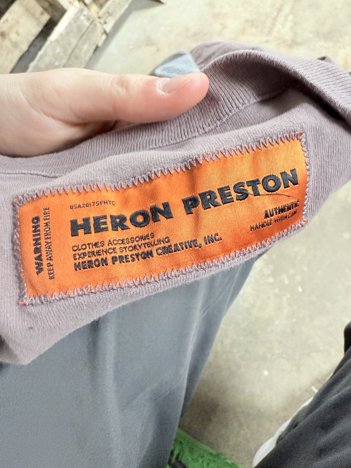 Heron Preston Swan Tee Taupe Used Large