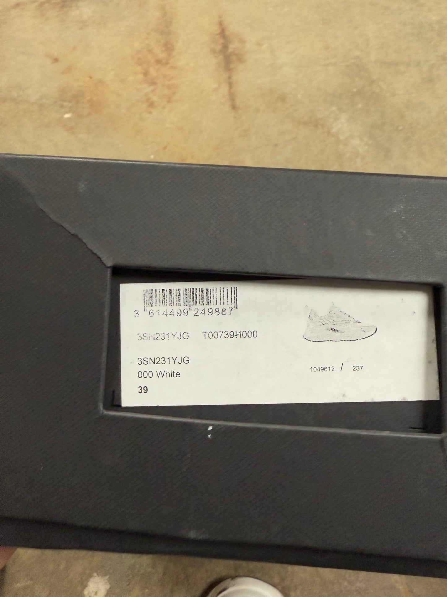 Dior B22 White Homme Used 39 (US 6) With Box