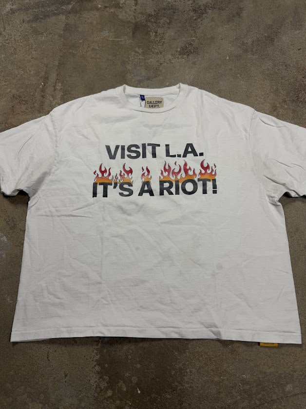 Galler Dept Tee White Its A Riot Used XL
