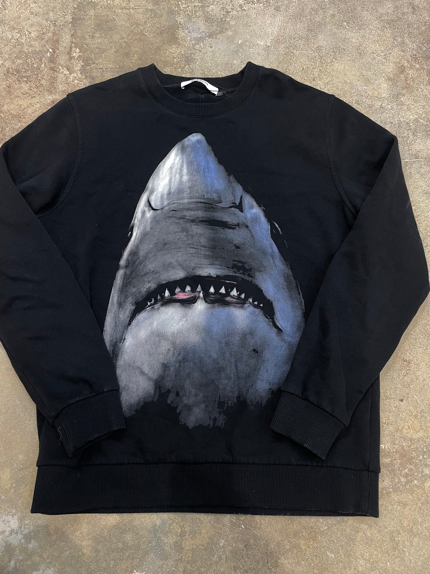 Givenchy Crewneck Shark Black Medium Used