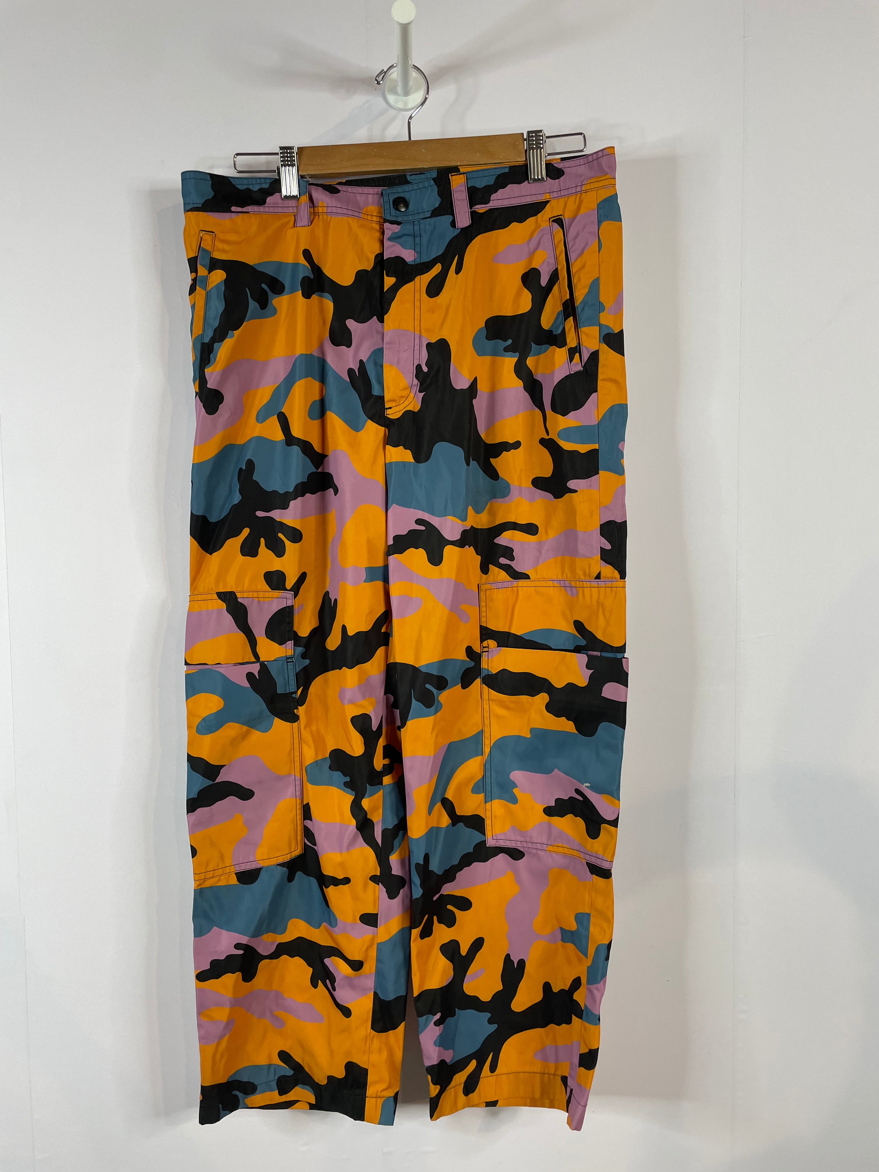 Valentino Multi Camo Cargo Pants Used 50 (Large)